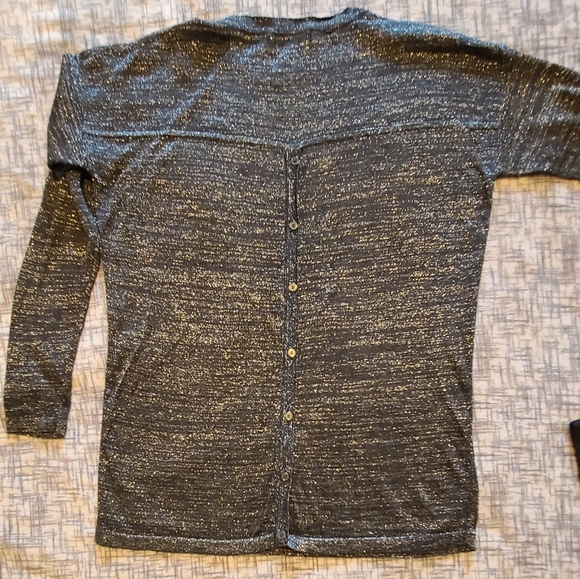 H&M Metallic Top w/Back Buttons - Picture 3 of 6